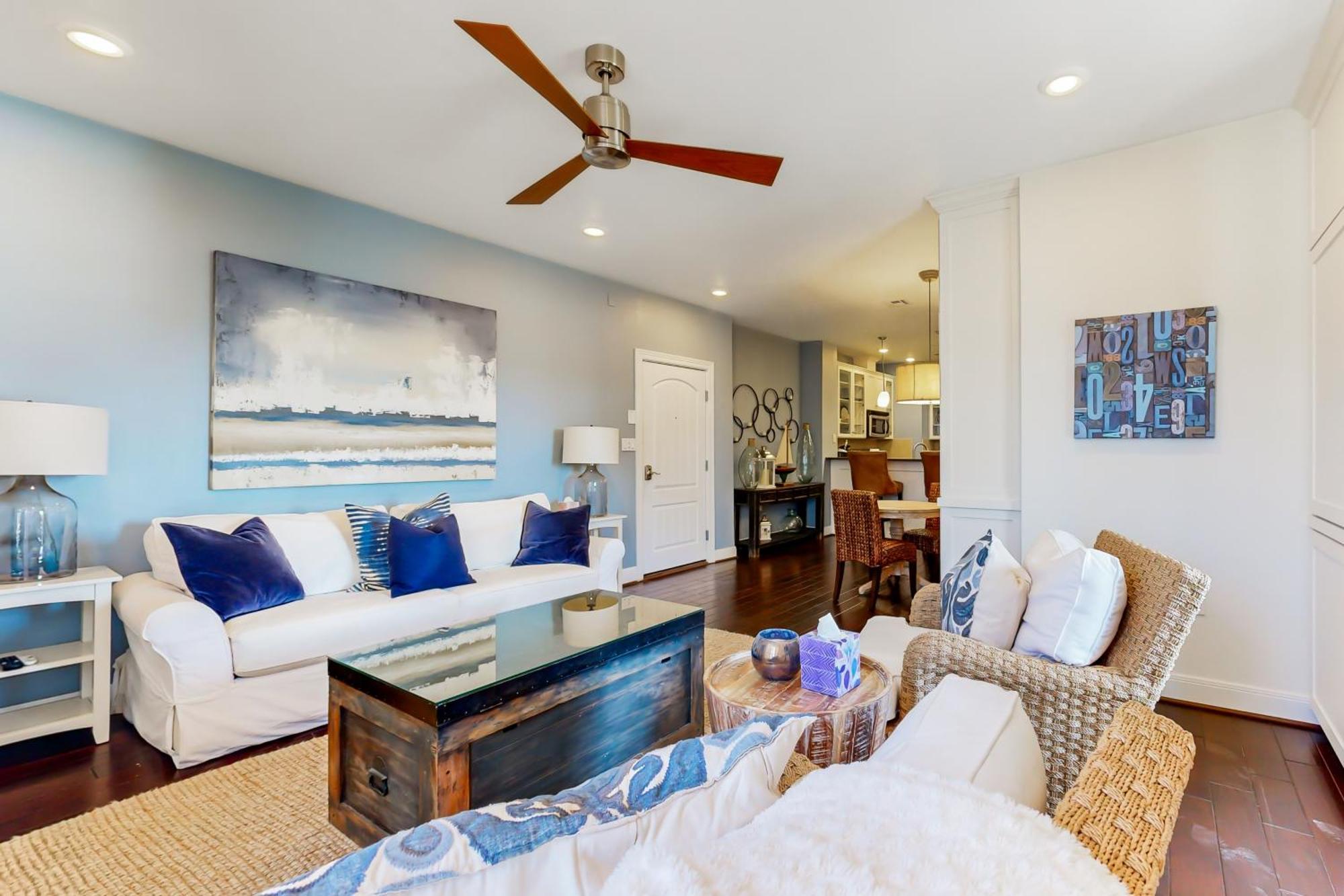Apartment Overlooking The Bay Horseshoe Bay